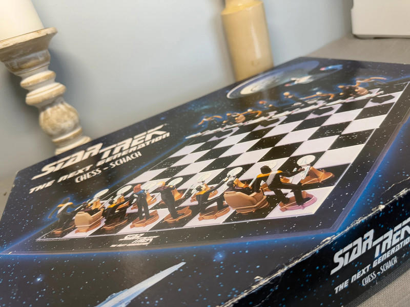 Star Trek: The Next Generation 3D Chess Set – Collectible and Complete