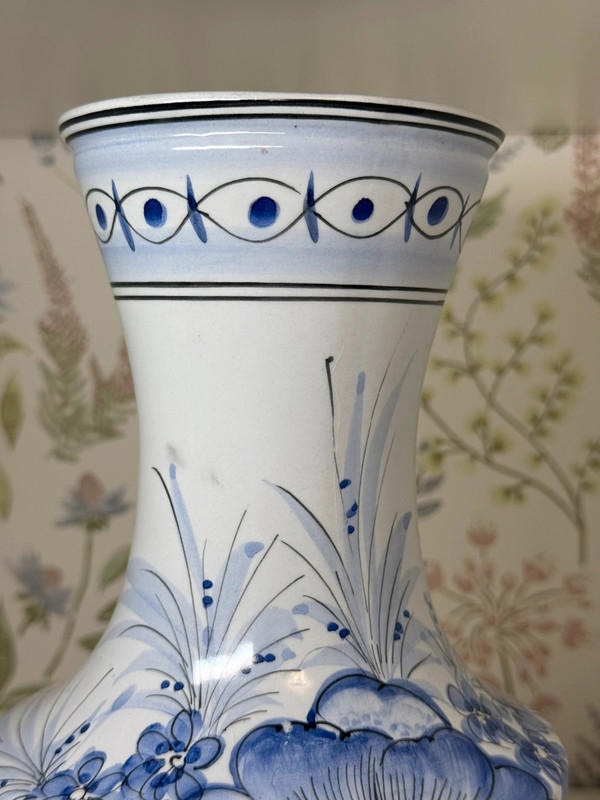 Vintage Portuguese Caldas da Rainha Blue & White Floral Vase